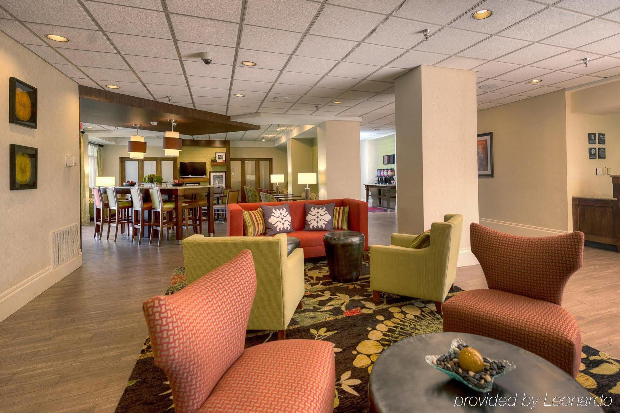 Hampton Inn Meridian Exterior photo