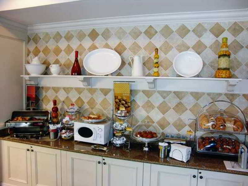 Hampton Inn Meridian Restaurant photo